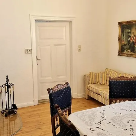 Διαμέρισμα Historisches Ambiente Im Fuerstenbahnhof